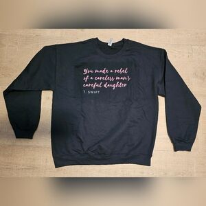 Gildan Sweater Taylor Swift
